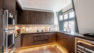 Kitchen- click for photo gallery